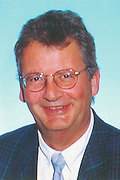 Herr Volker Loehr